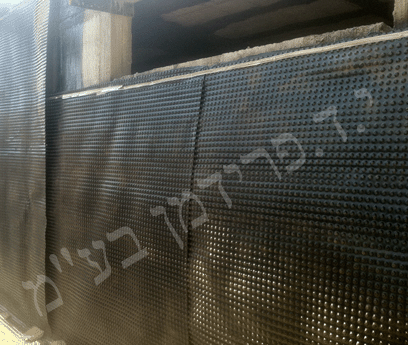 הגנה על האיטום מפני פגיעה חיצונית בעזרת יריעות דריין HDPE